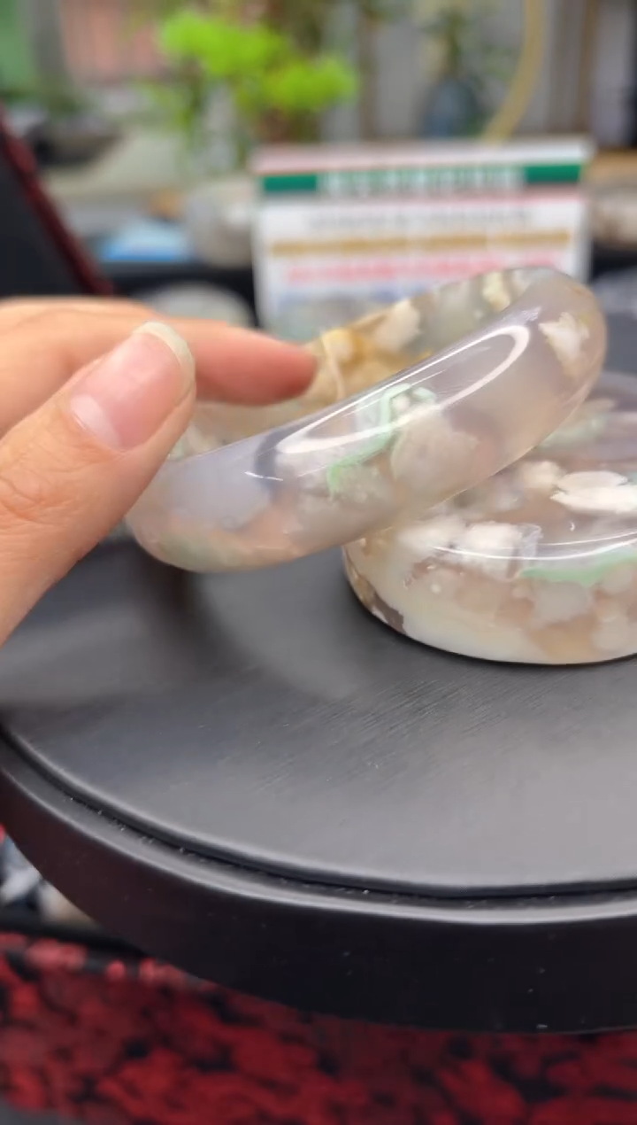 【闪购商品】石英质玉手镯未镶嵌C569(62圈赠送镯心)