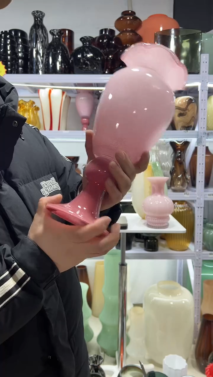 粉色双色高脚花瓶微瑕介意勿拍