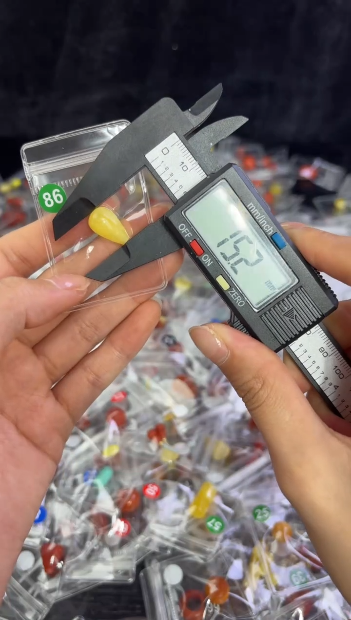 裸石蜜蜡未镶嵌多样性发货