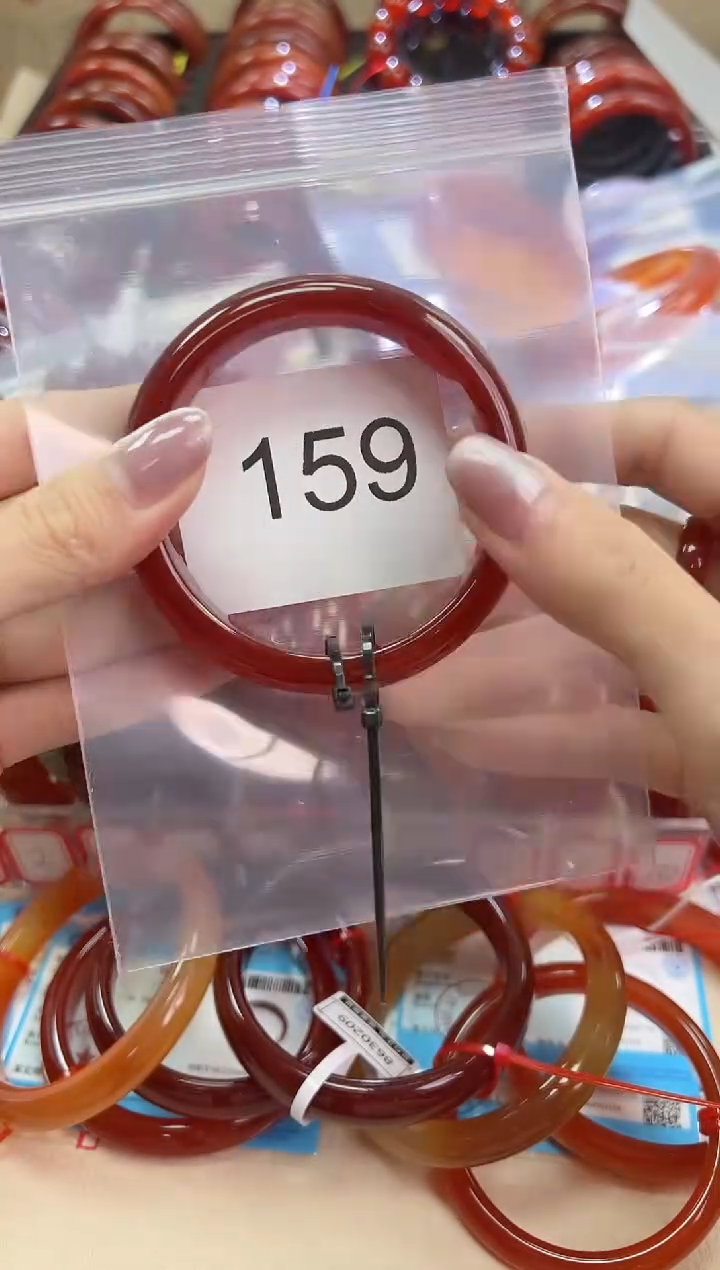 手镯玛瑙/玉髓未镶嵌56圈口*159