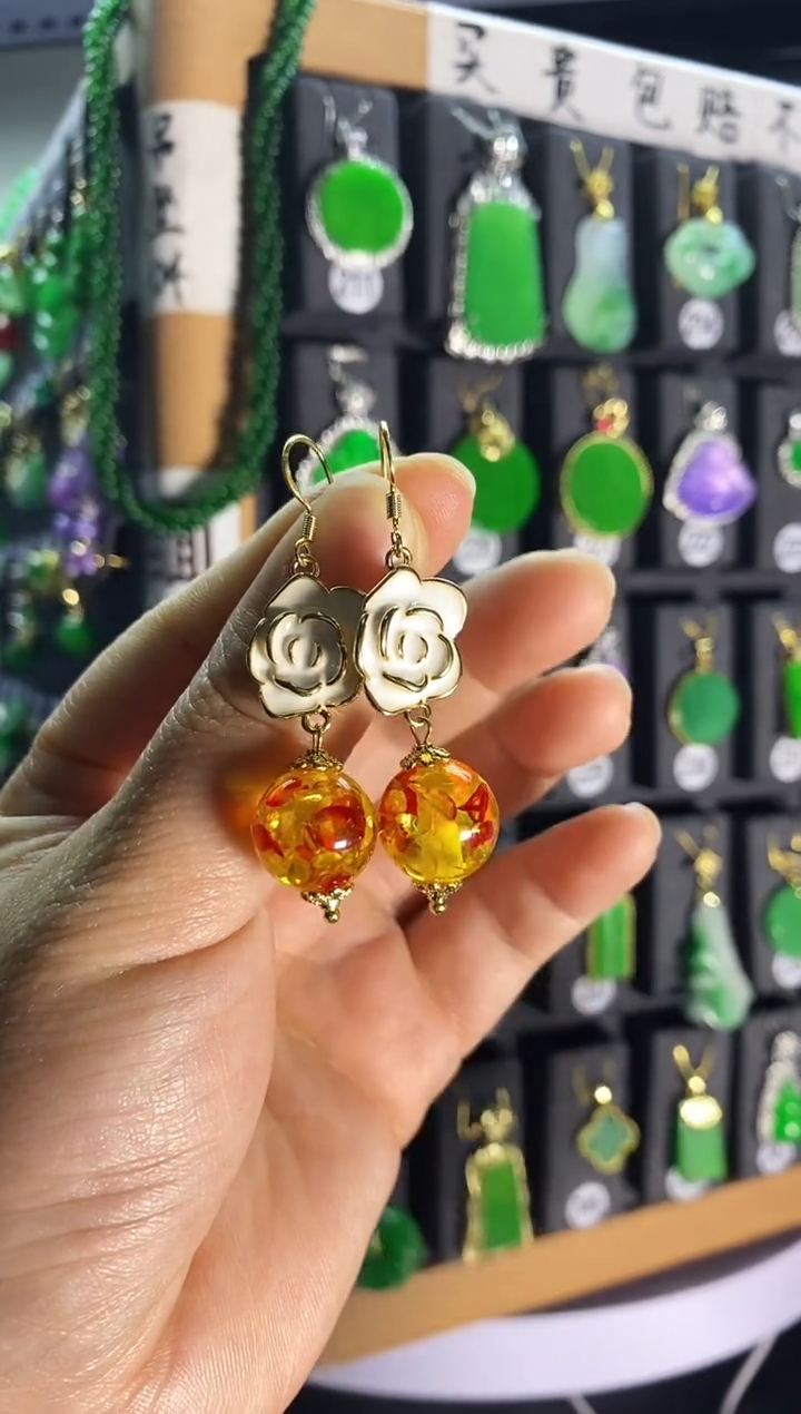 【闪购商品】琥珀耳饰银S925镶嵌946...