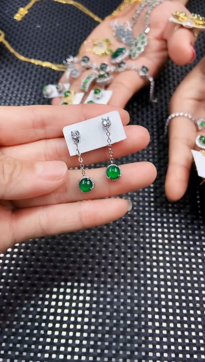 【闪购商品】翡翠耳饰未镶嵌111111111