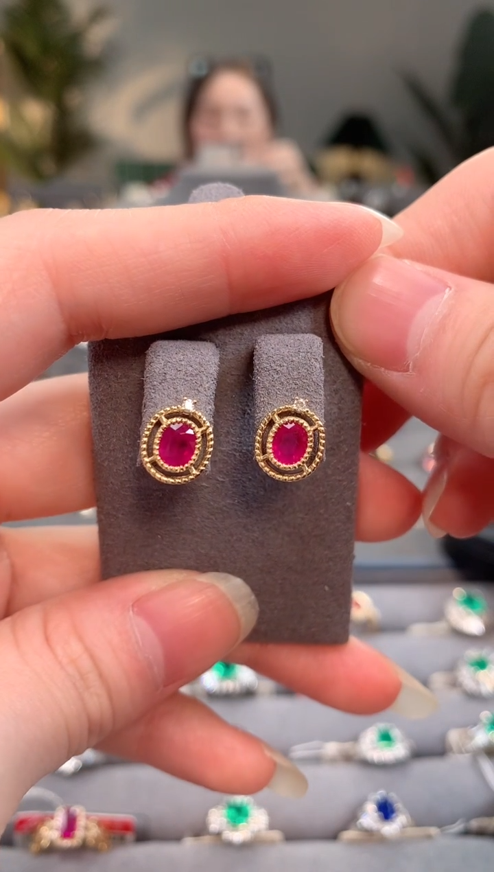 【闪购商品】红宝石耳饰18K金镶嵌缅甸