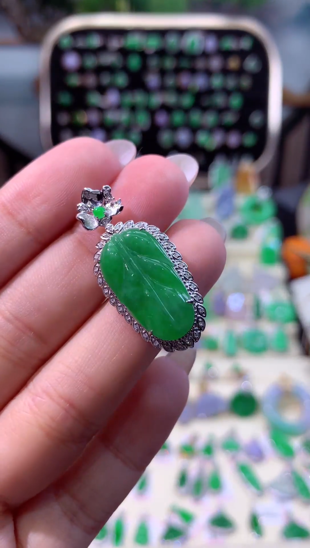 【闪购商品】翡翠颈饰18K金镶嵌缅甸天然A货翡翠