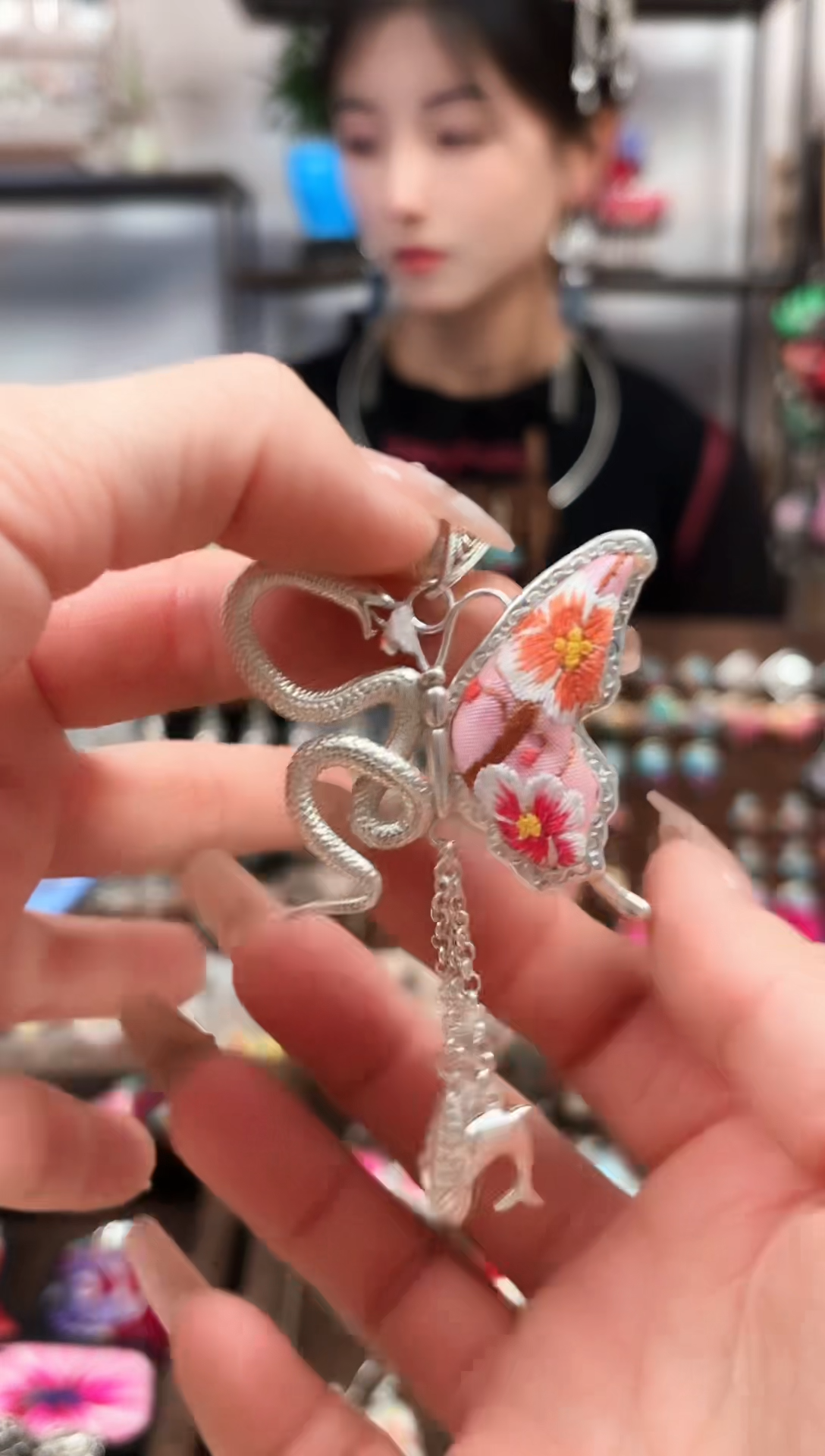 织绣非遗彩云南阁老绣饰品096