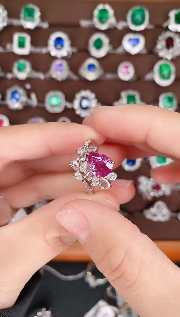 【闪购商品】彩色蓝宝石18K金戒指18K金镶嵌1