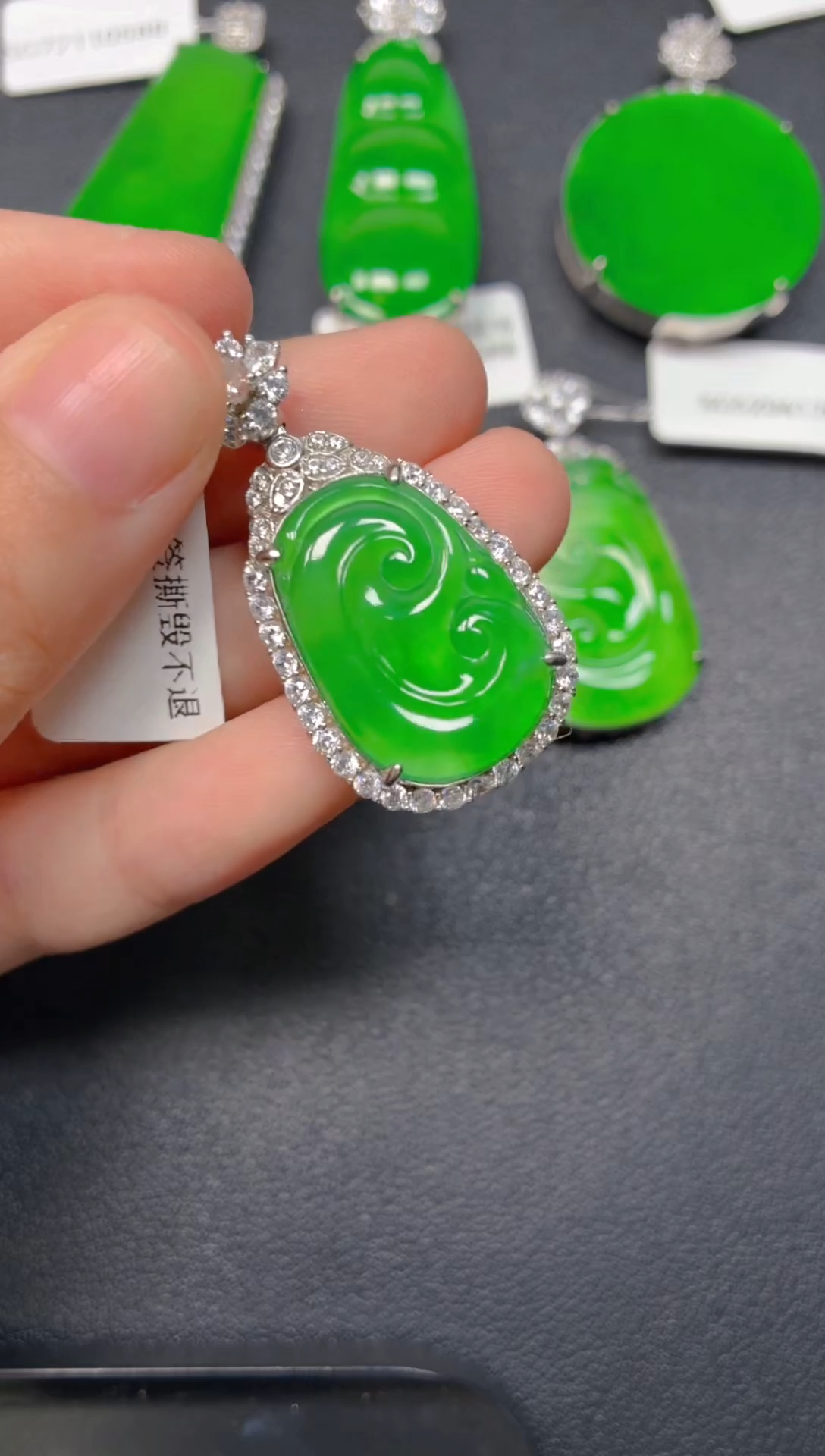 颈饰银S925镶嵌翡翠1