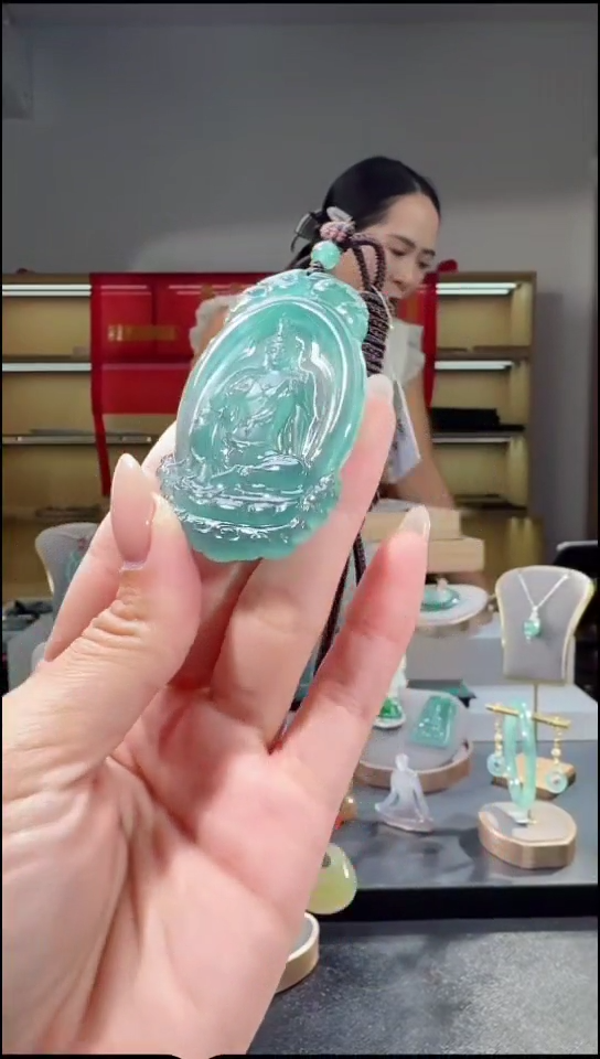 吊坠(不含链)未镶嵌翡翠自在观音