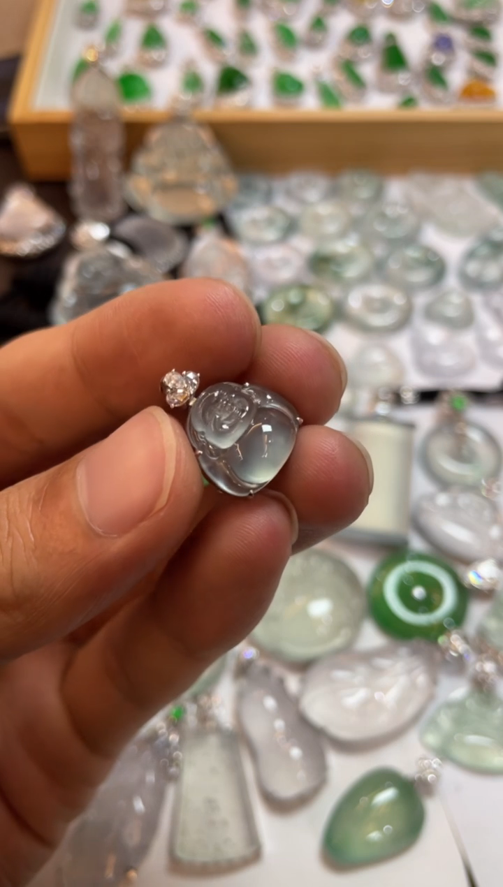 【闪购商品】翡翠吊坠(不含链)18K金镶嵌佛公