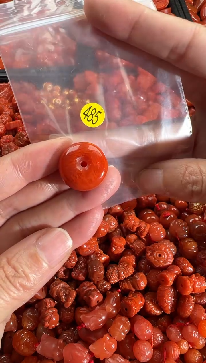 【闪购商品】南红玛瑙颈饰未镶嵌1