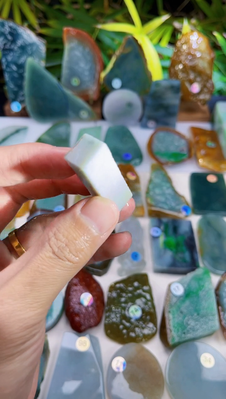 未镶嵌定制翡翠1