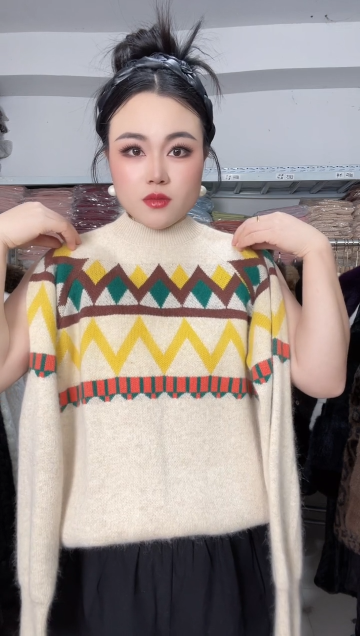 羊   羊              