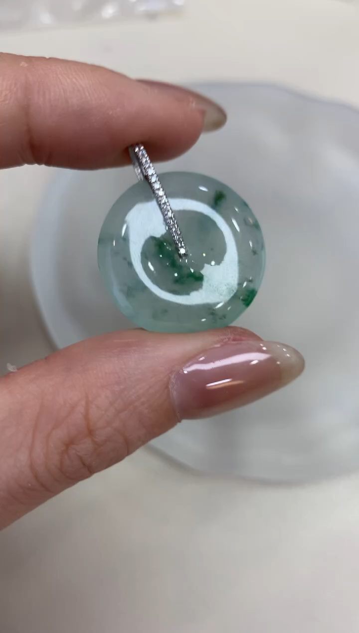 翡翠18K金镶嵌吊坠(不含链)平安扣