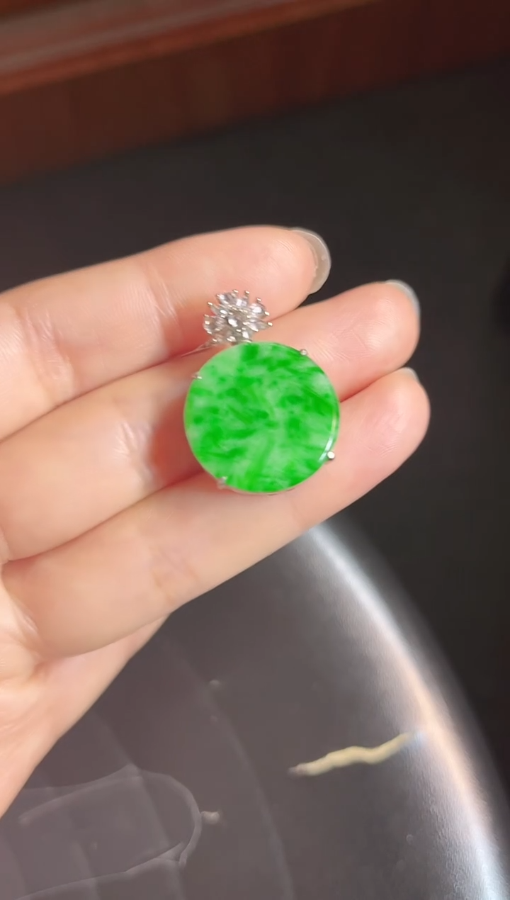 颈饰银S925镶嵌翡翠圆牌