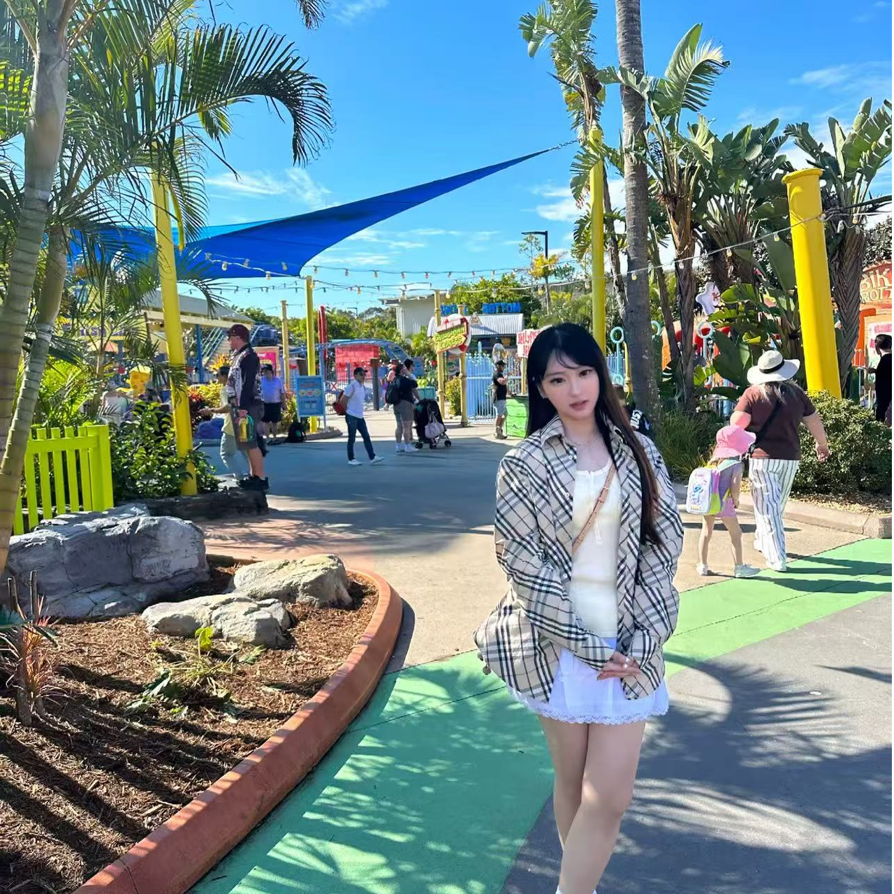 99新 BURBERRY/博柏利 011575 格纹单排扣翻领长袖衬衫 L码