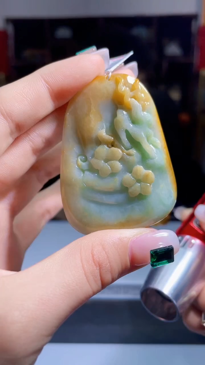 【闪购商品】翡翠吊坠(不含链)未镶嵌A22