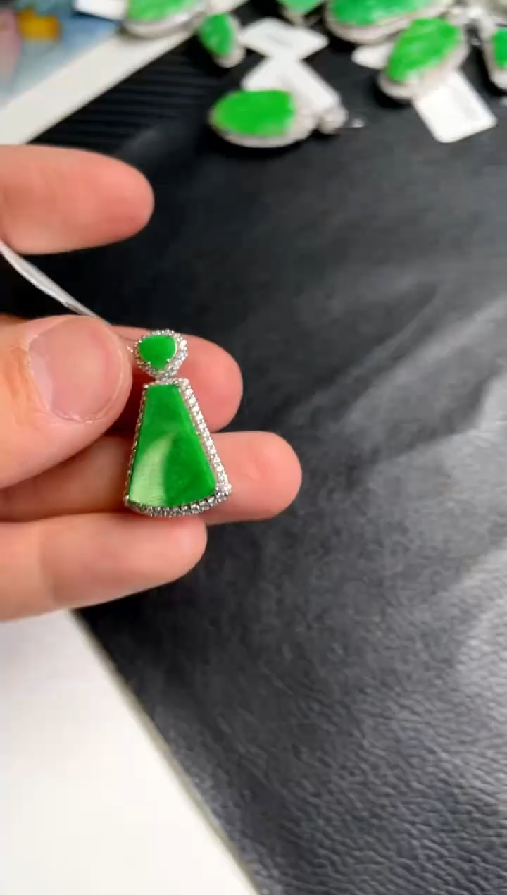 【闪购商品】翡翠吊坠(不含链)银S925镶嵌吊坠