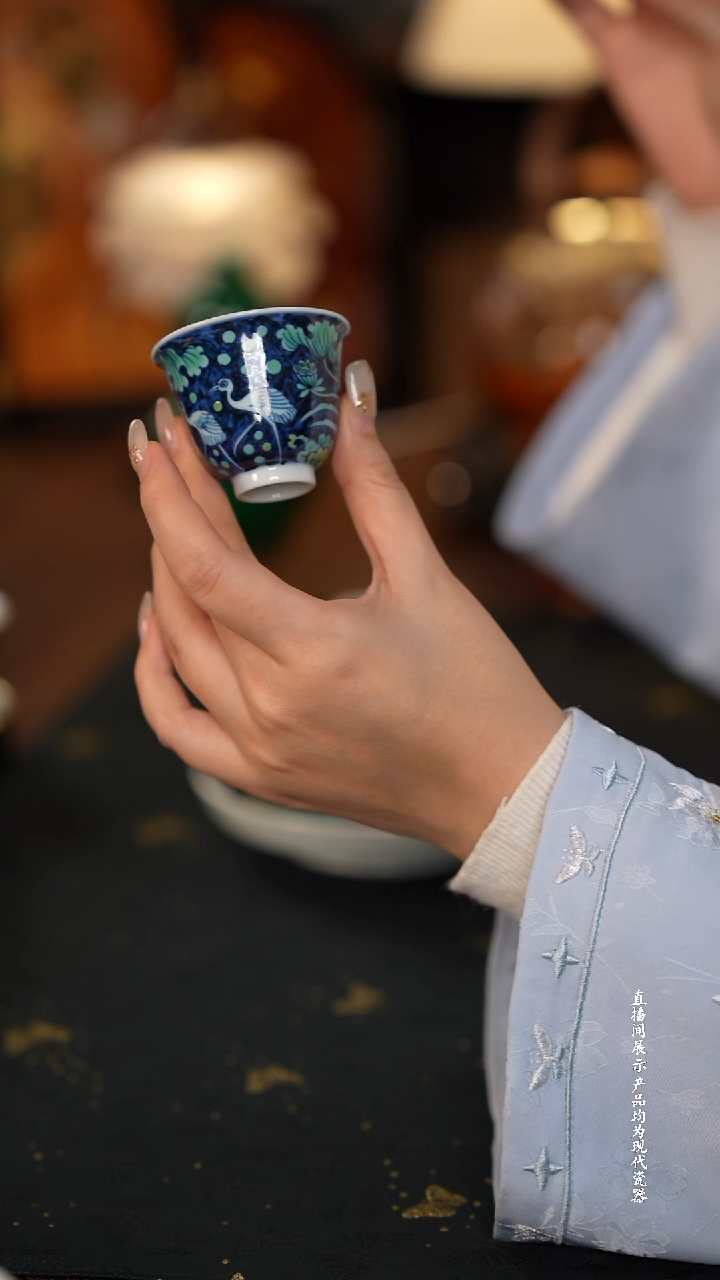 云霞斗彩鹭鹭莲升小杯