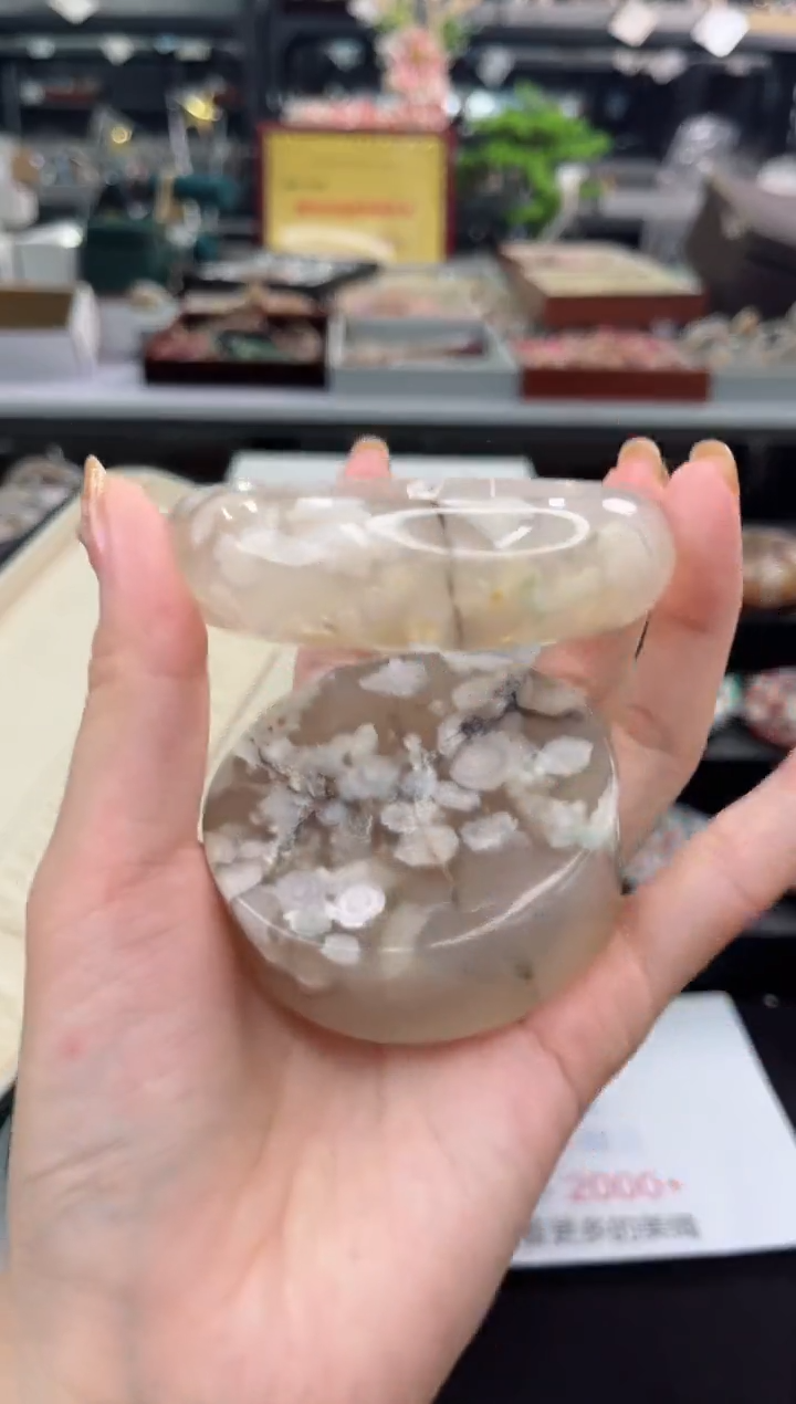 【闪购商品】石英质玉手镯未镶嵌59圈口（赠品镯心）3681113