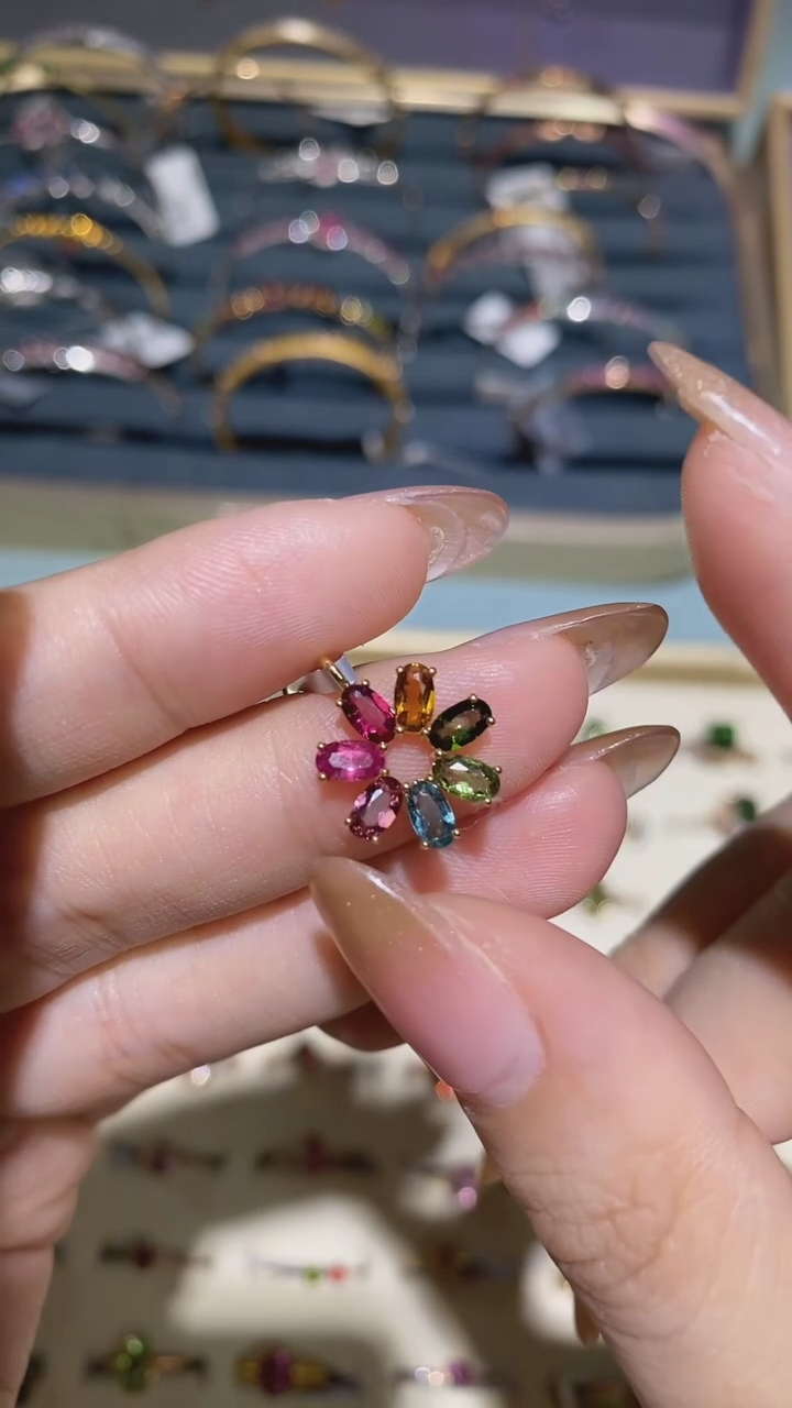 【闪购商品】碧玺颈饰18K金镶嵌吊坠