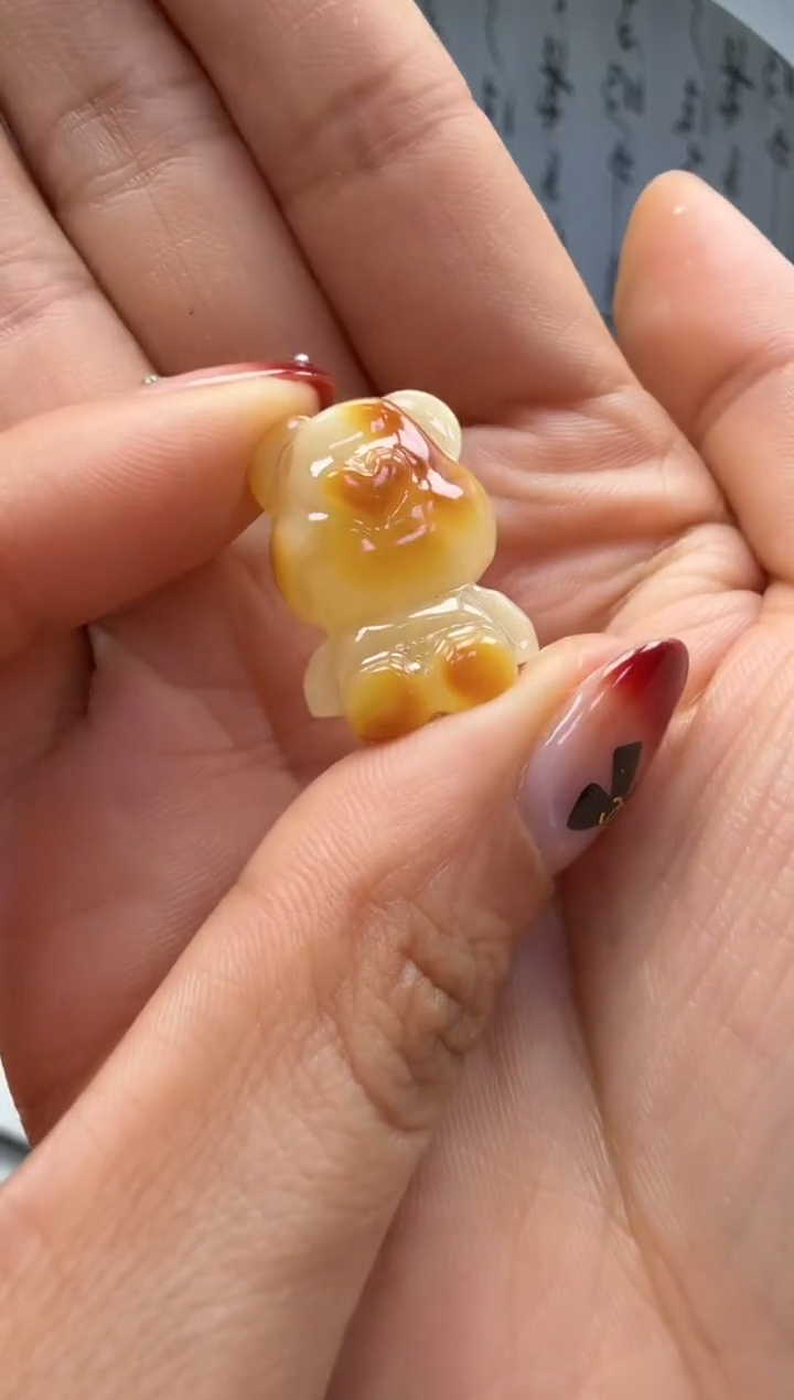 裸石琥珀未镶嵌如图