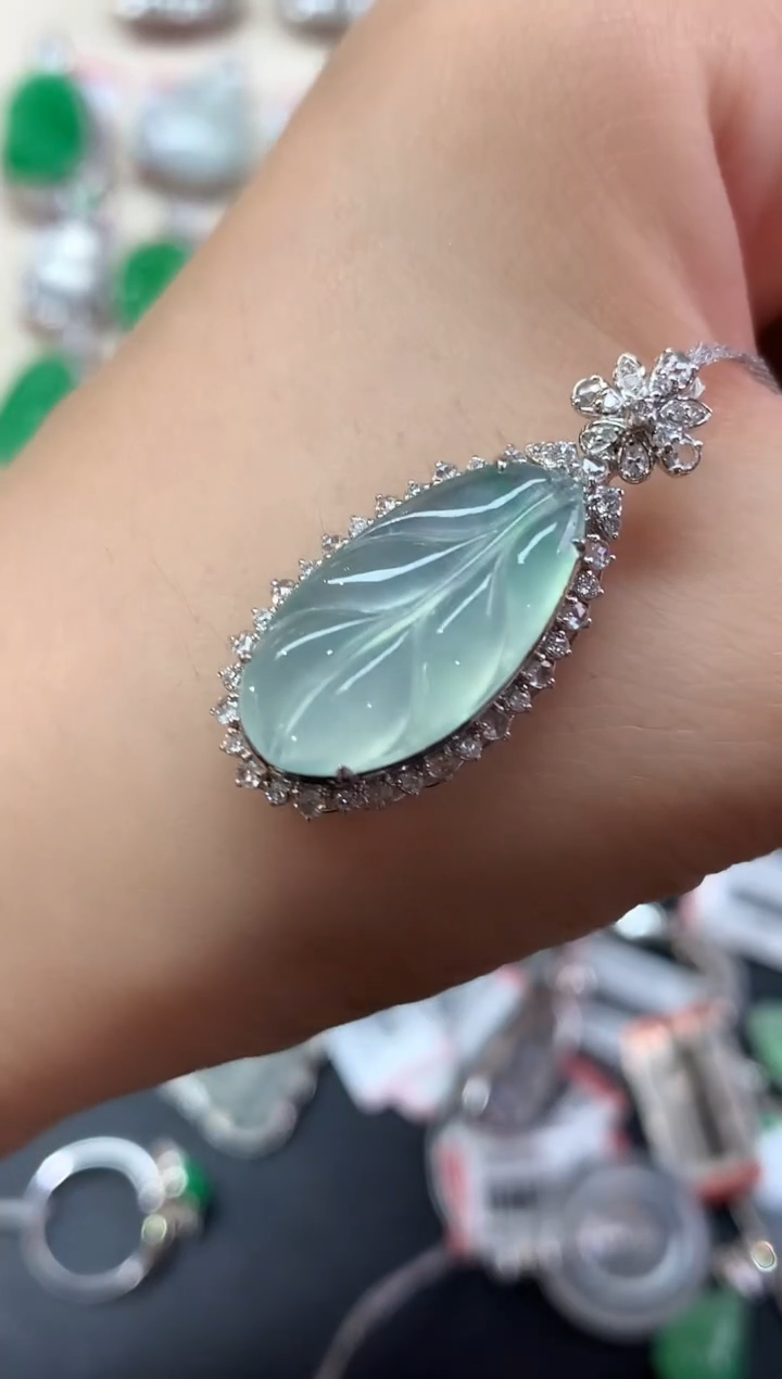 翡翠18K金镶嵌吊坠(不含链)吊坠|8800
