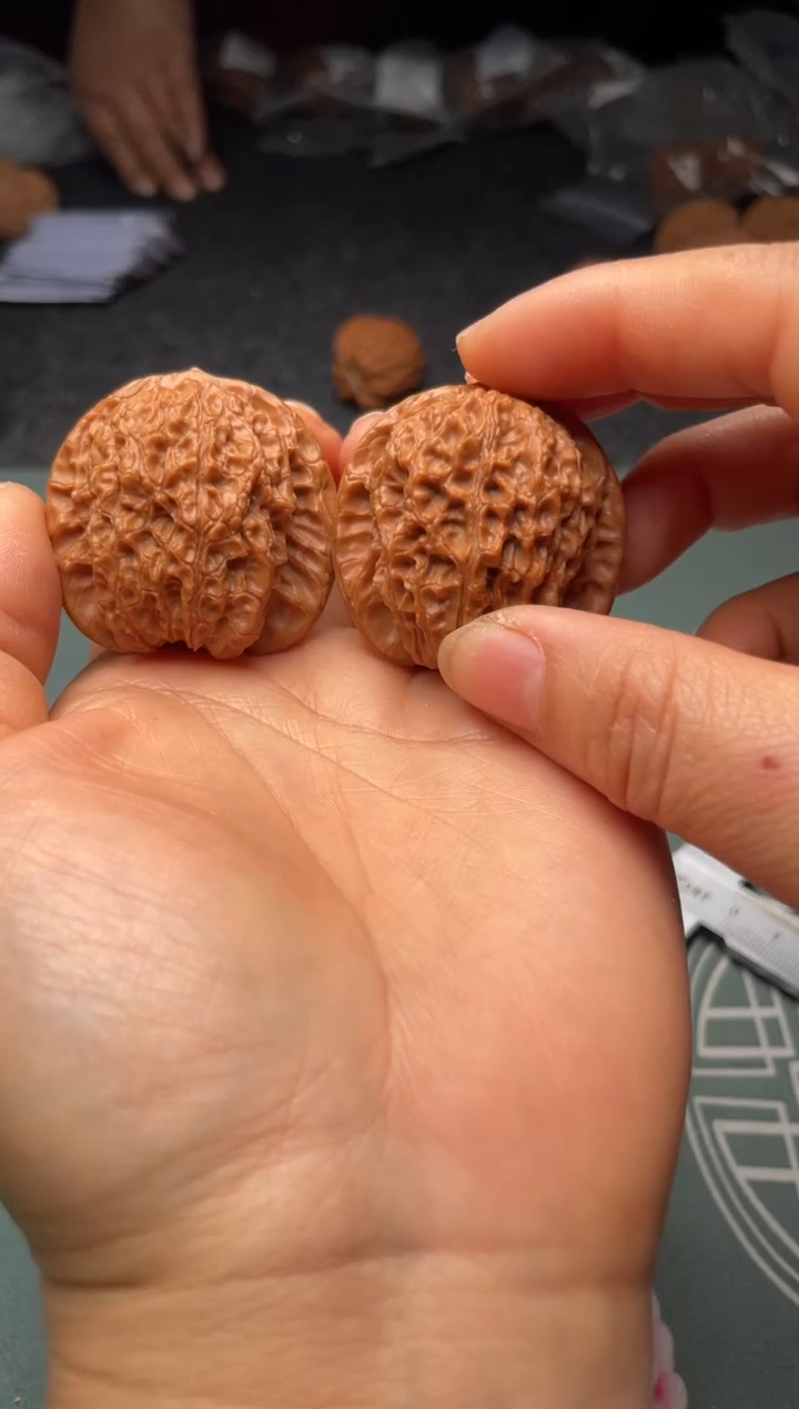 把件文玩核桃w86  血麒麟   39尺