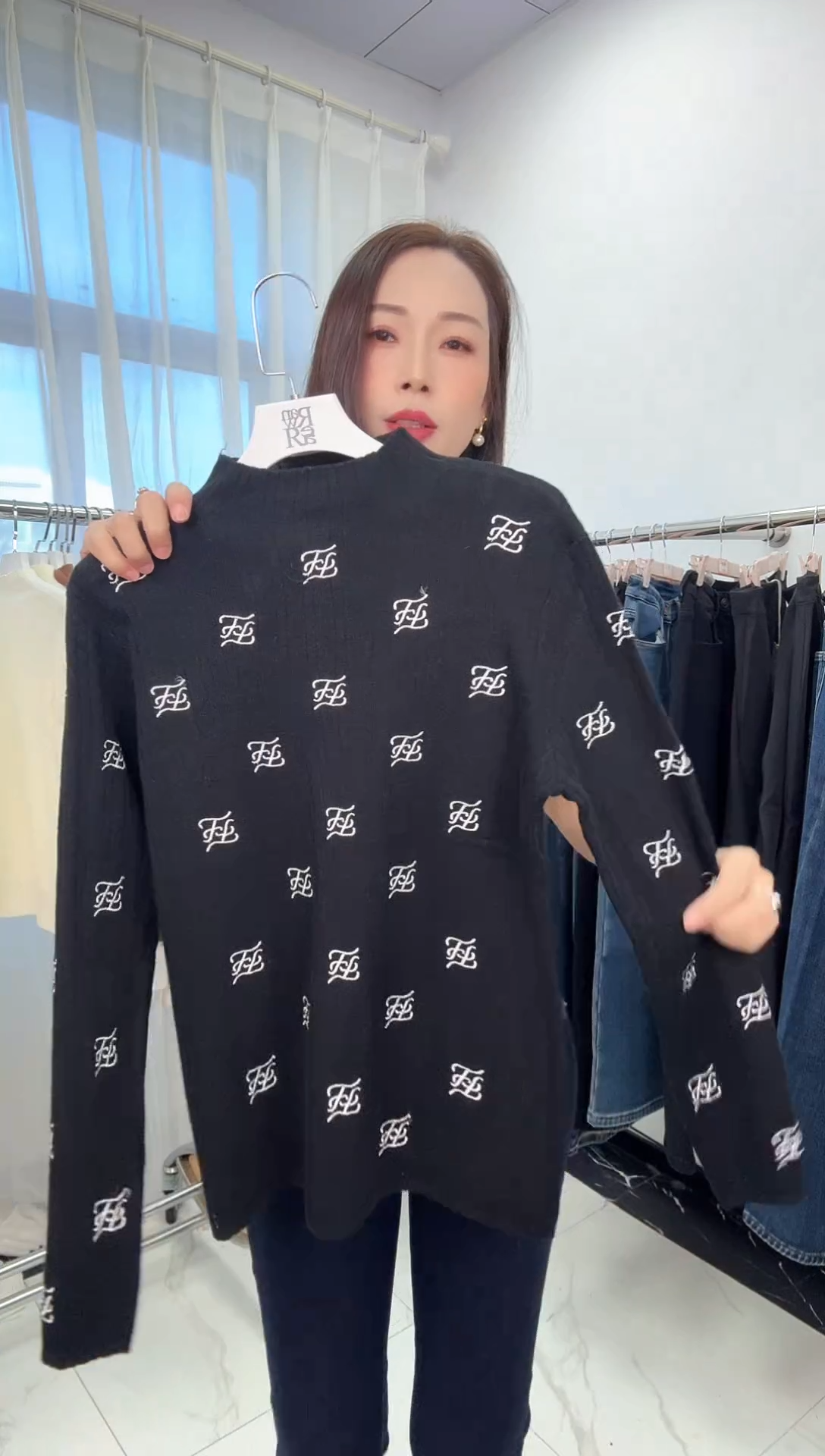 ༺****】黑色上衣 99999