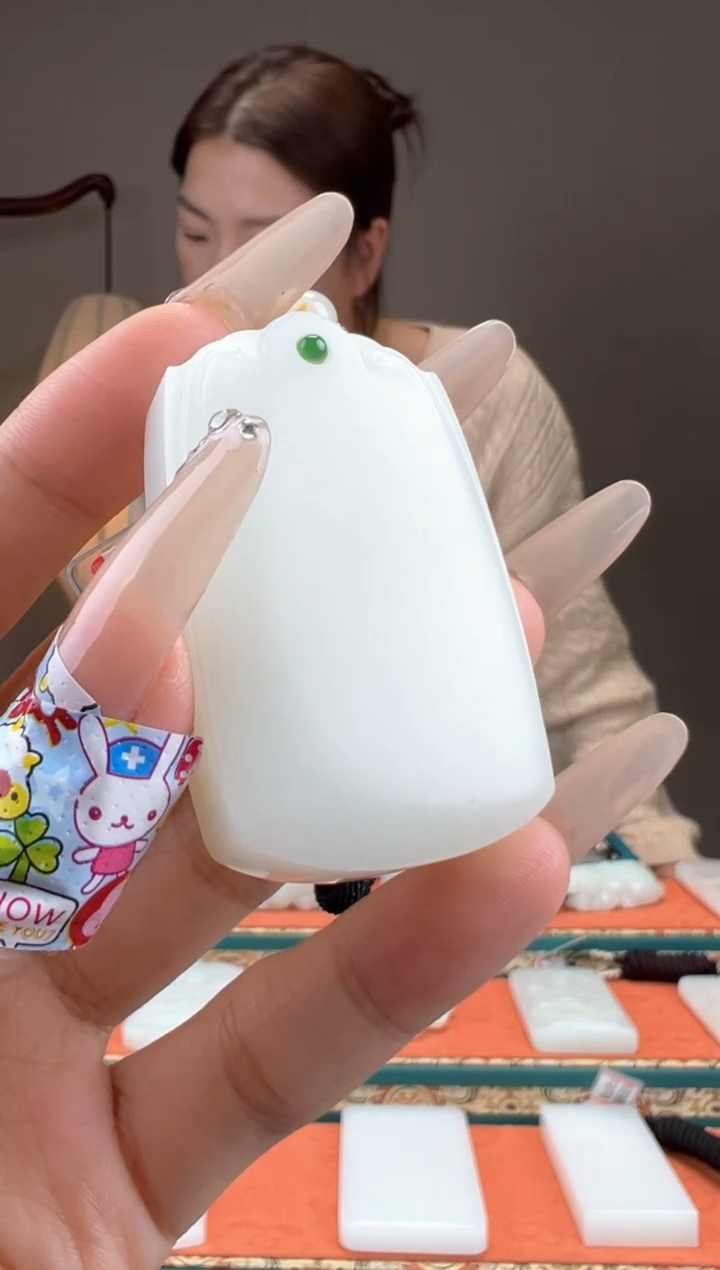 【闪购商品】和田玉颈饰未镶嵌1