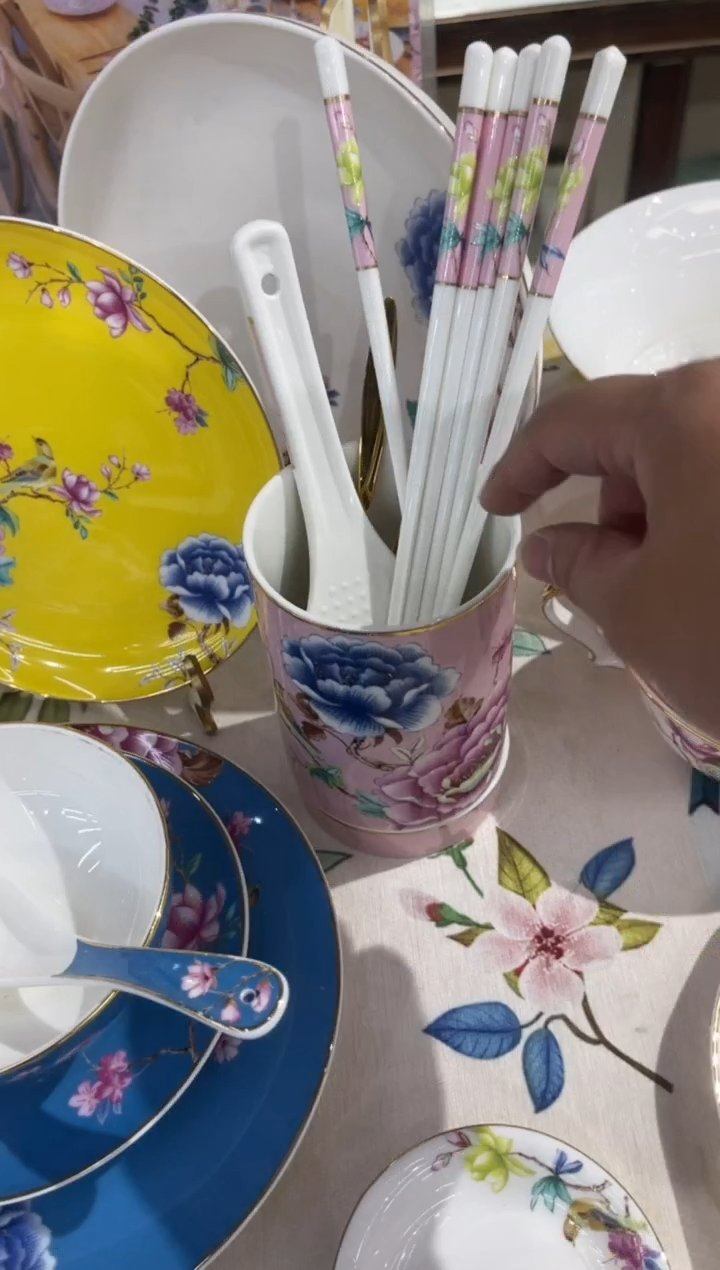 36%以上骨粉骨瓷筷子筒