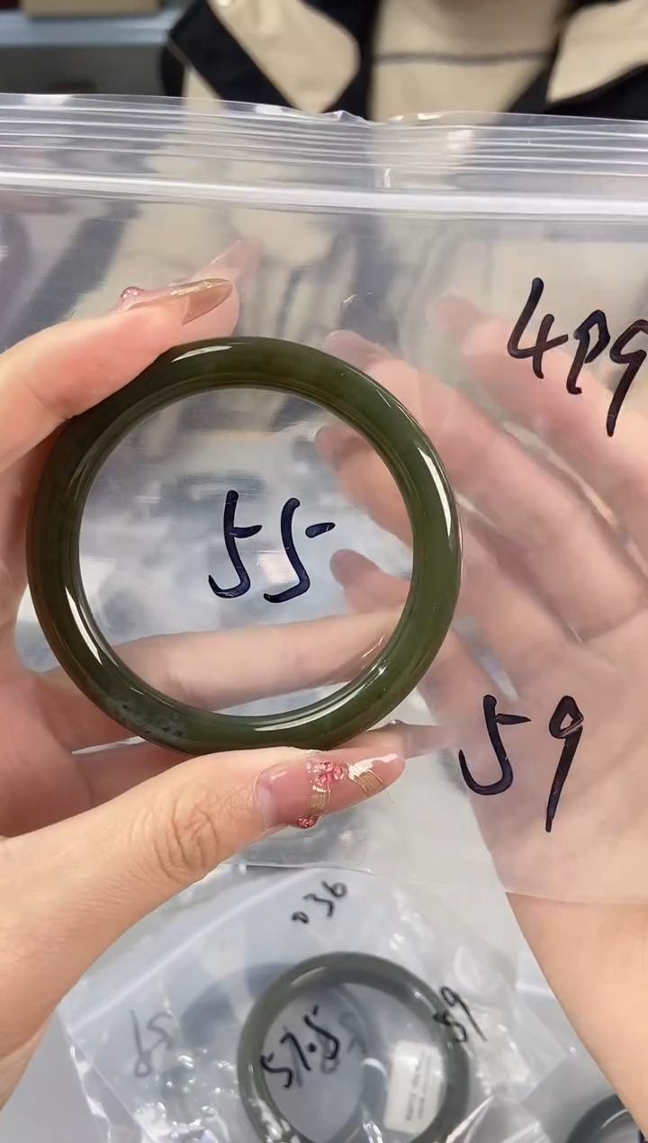 【闪购商品】和田玉手镯未镶嵌和田玉499