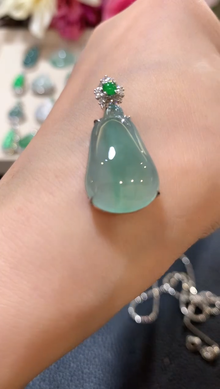 吊坠(不含链)18K金镶嵌翡翠z52  