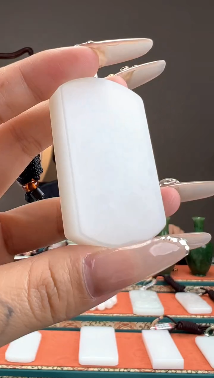 【闪购商品】和田玉颈饰未镶嵌1