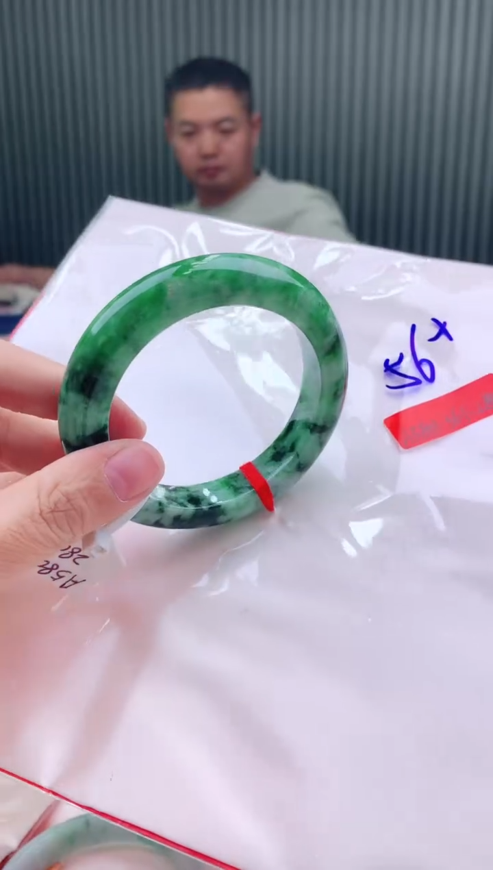未镶嵌手镯翡翠56