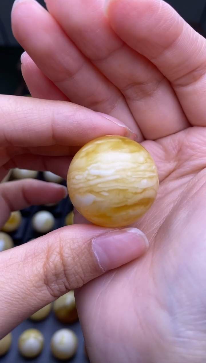 【闪购商品】琥珀裸石未镶嵌 大小姐珠宝严选200