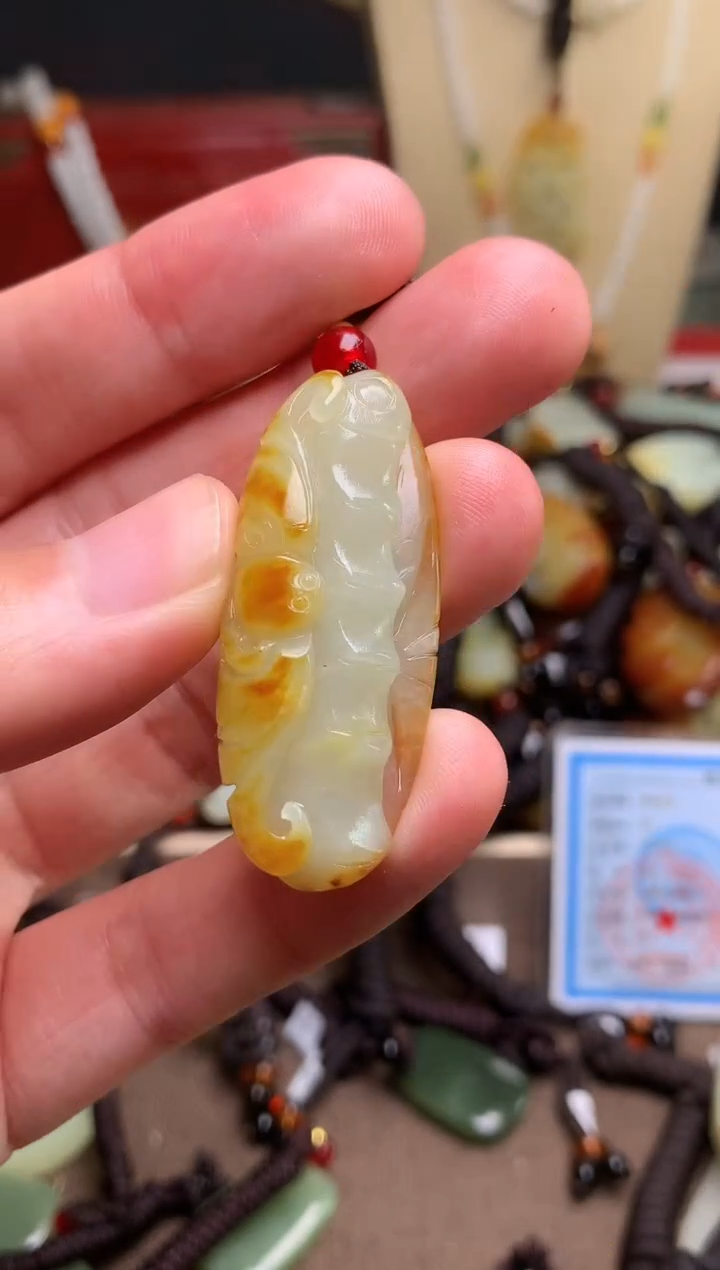 颈饰未镶嵌和田玉新疆料青海料清水和田玉吊坠