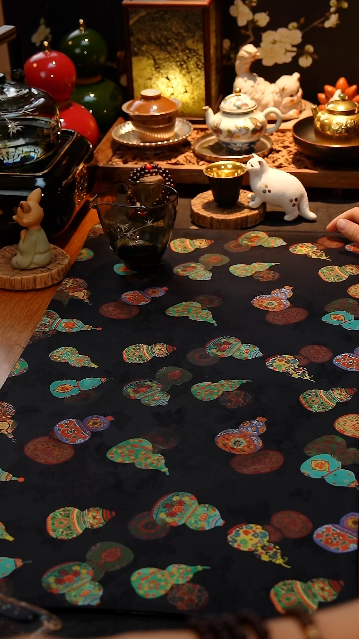 黑色底彩葫芦茶席