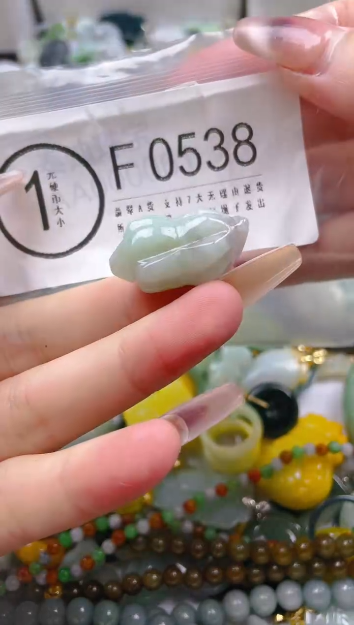 【闪购商品】翡翠颈饰未镶嵌/F/翡翠A货一图一物