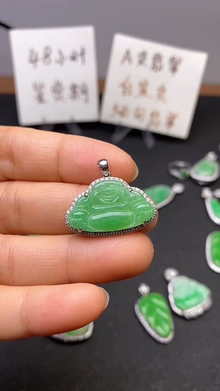 【闪购商品】翡翠吊坠(不含链)银S925镶嵌翡翠佛公吊坠