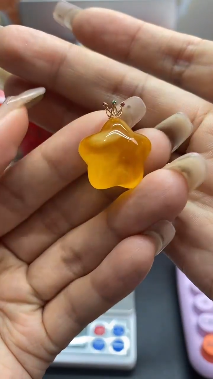 18K金镶嵌琥珀珠宝奇石2370