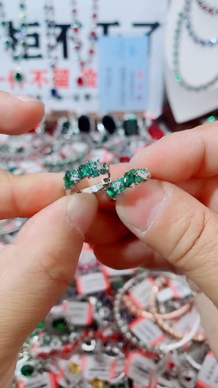 未镶嵌耳饰祖母绿祖母绿耳扣