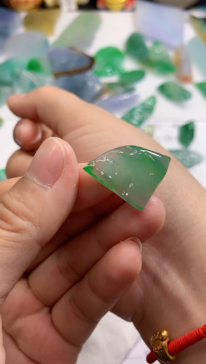【闪购商品】翡翠吊坠(不含链)未镶嵌425