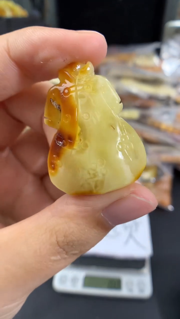 蜜蜡未镶嵌珠宝奇石1