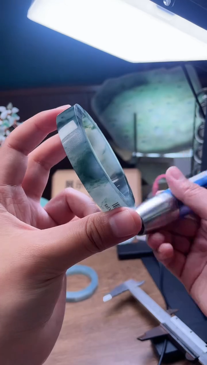 【闪购商品】定制翡翠手镯未镶嵌定制