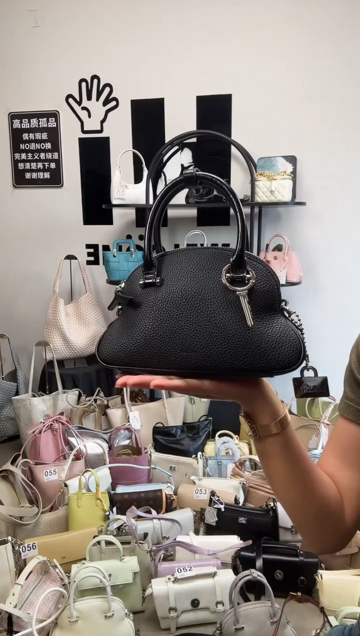 小牛皮（革）彩汐轻奢女包编号：004