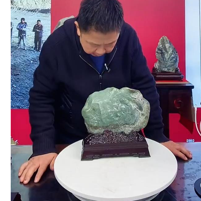 原石带底座发一件编号861