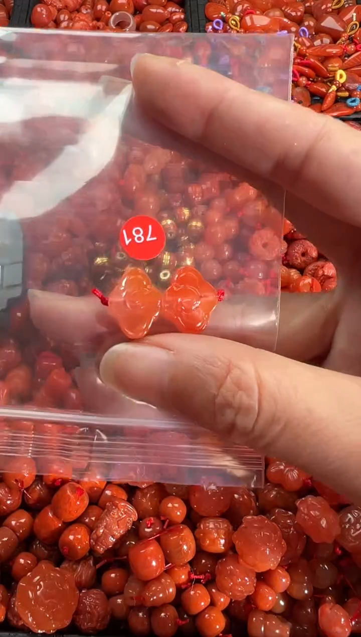 【闪购商品】南红玛瑙颈饰未镶嵌1