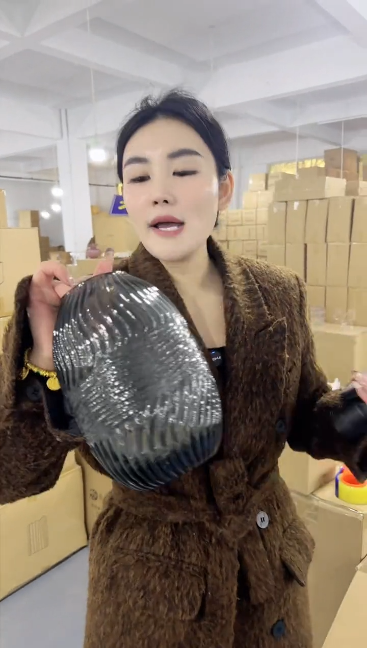 【闪购商品】无铅玻璃UU外贸花瓶微瑕-G38Q