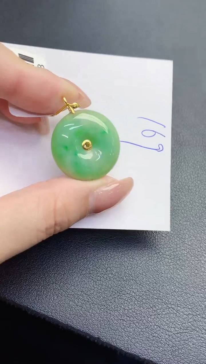 翡翠18K金镶嵌颈饰00000000000