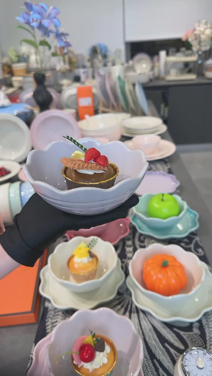 【闪购商品】瓷炻彩花边碗14CM-香芋紫